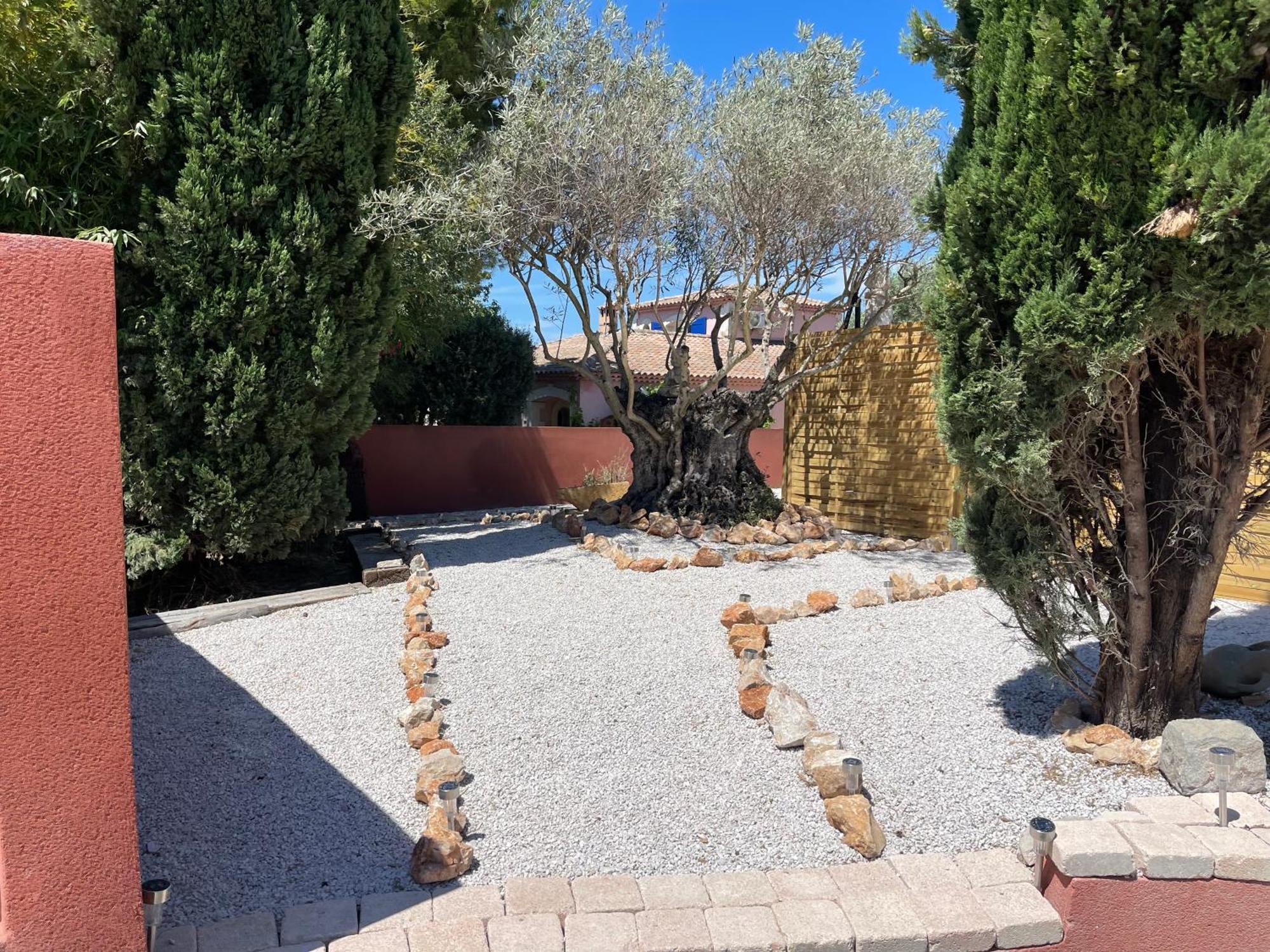 La Casa Bella Aparthotel Gignac-la-Nerthe Buitenkant foto