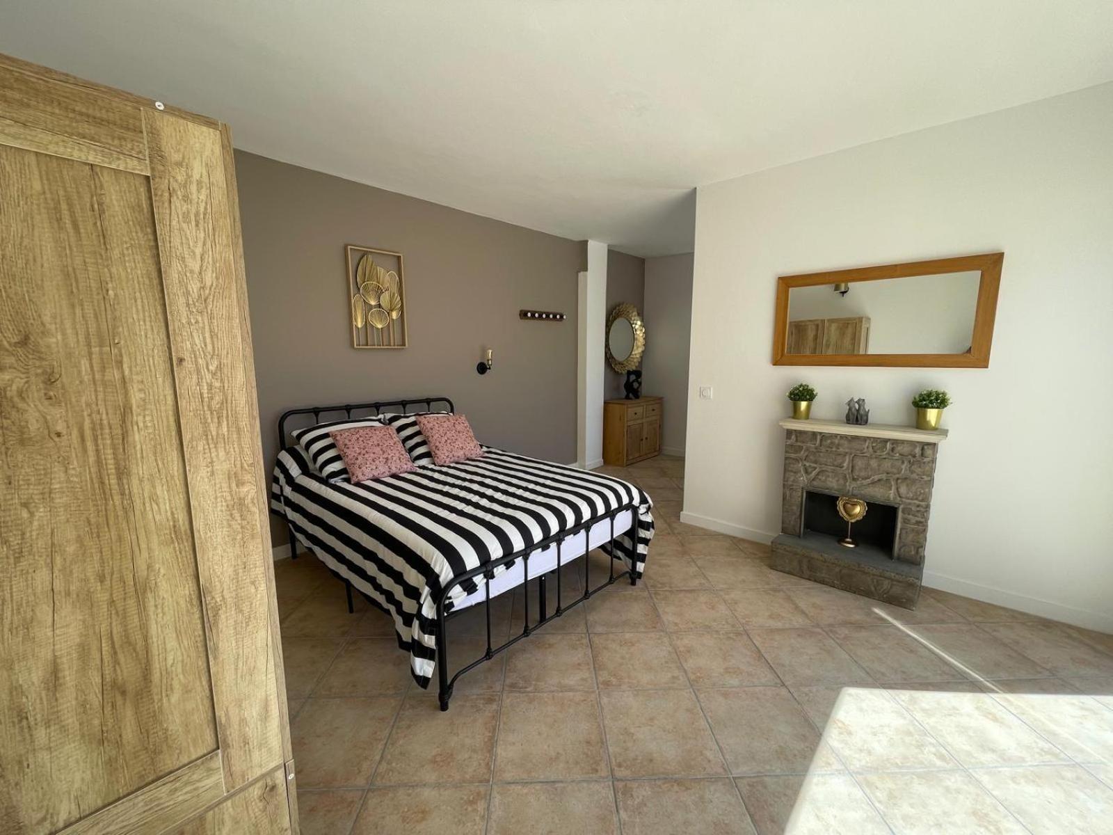 La Casa Bella Aparthotel Gignac-la-Nerthe Buitenkant foto