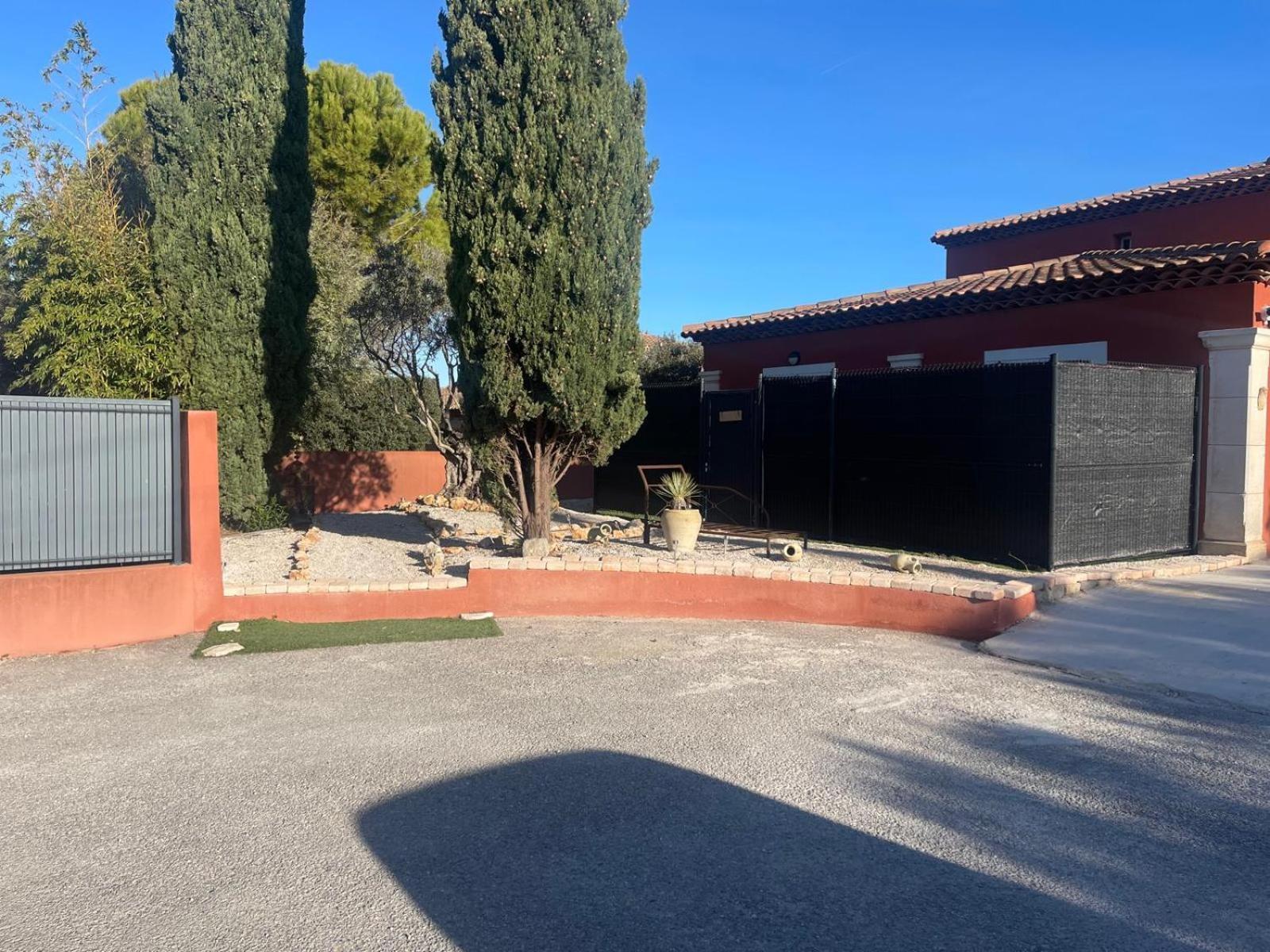 La Casa Bella Aparthotel Gignac-la-Nerthe Buitenkant foto