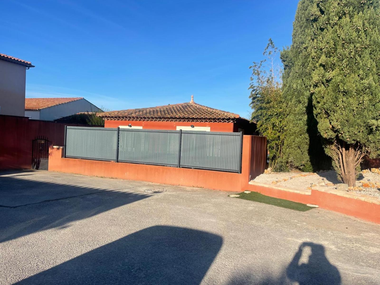 La Casa Bella Aparthotel Gignac-la-Nerthe Buitenkant foto