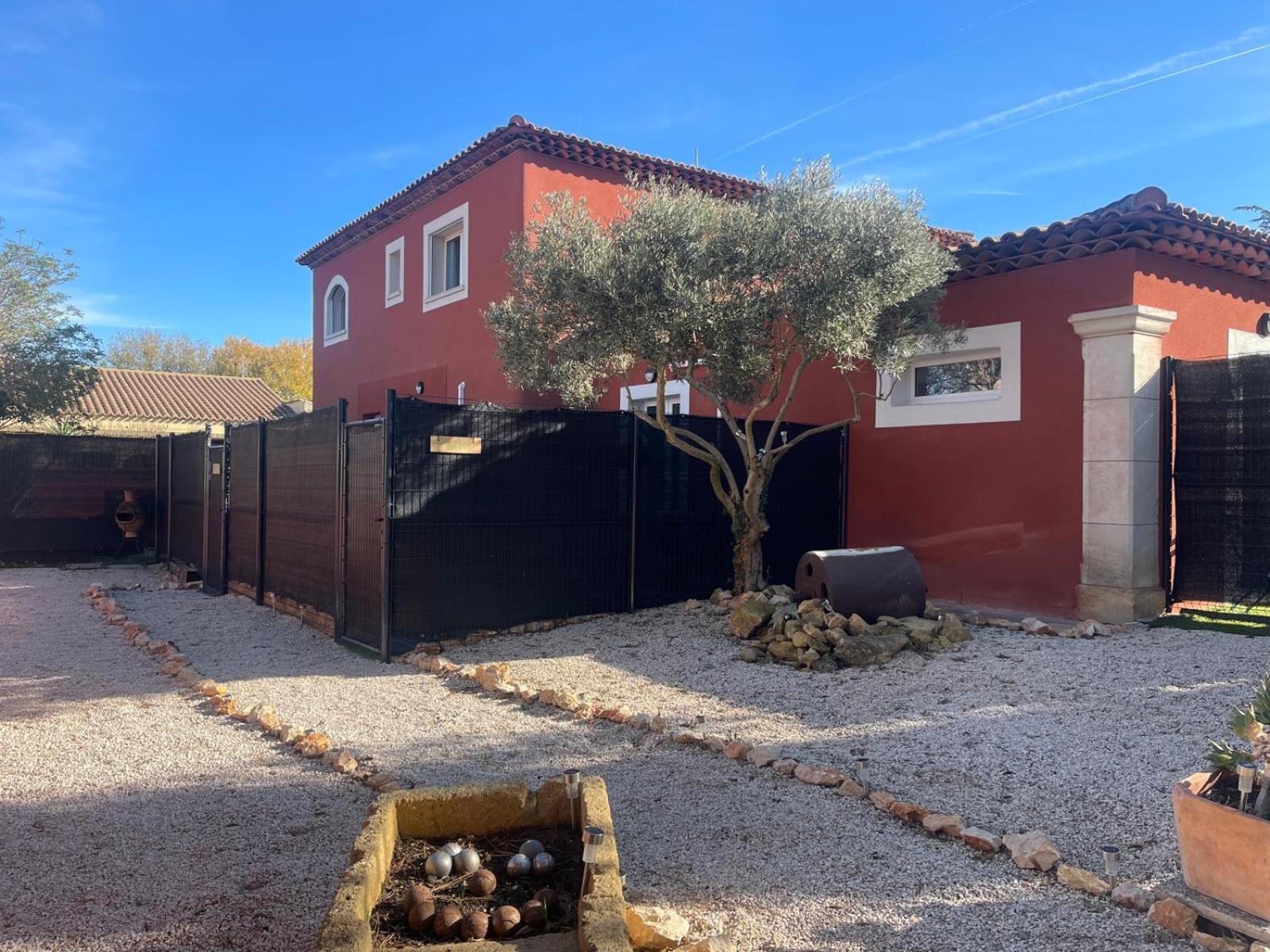 La Casa Bella Aparthotel Gignac-la-Nerthe Buitenkant foto